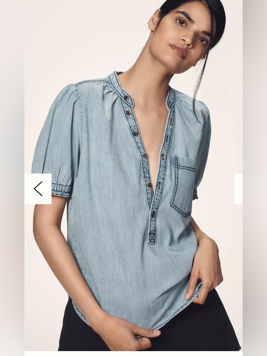 Anthropologie Tops - Anthropologie  Pilcro Short-Sleeve Chambray Henley Shirt denim blue sz M